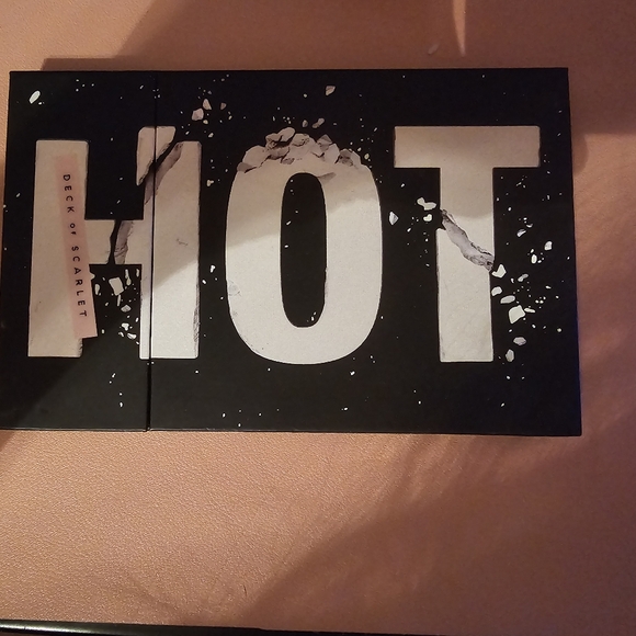 Deck of Scarlet Palette - Picture 1 of 4